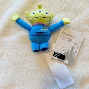 Disney Parks Little Green Men Alien Magnetic Plush Toy